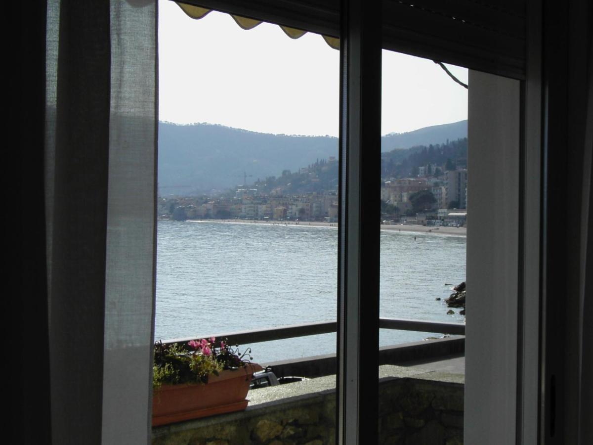 Cadorna Fronte Mare Apartment Alassio Exterior photo